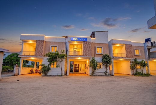 FabHotel Subikshas Mirra Villa