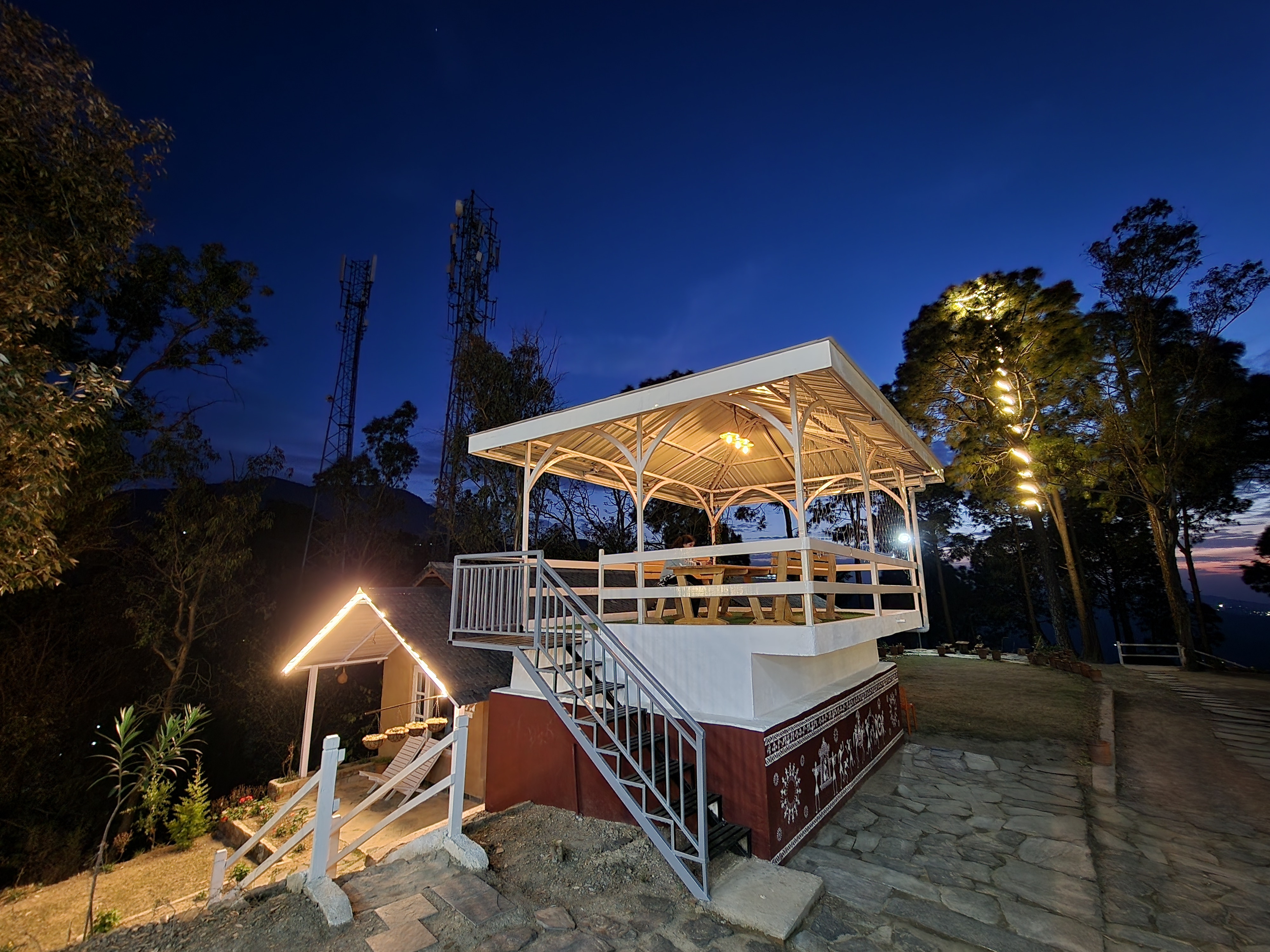 Aranya Resorts - Kandaghat - Tap to explore photos