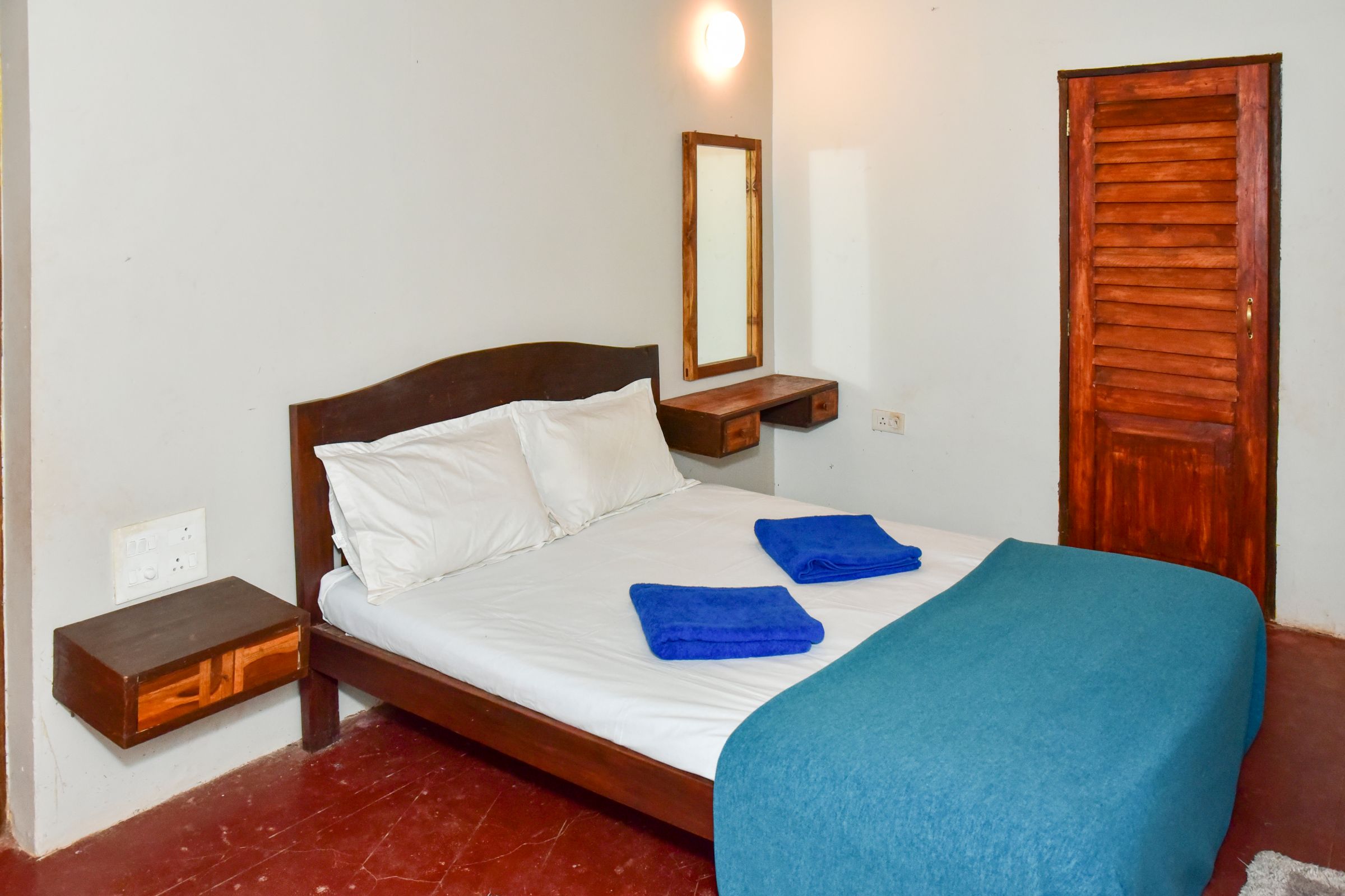 Shivdas Guest House - Tap to explore photos