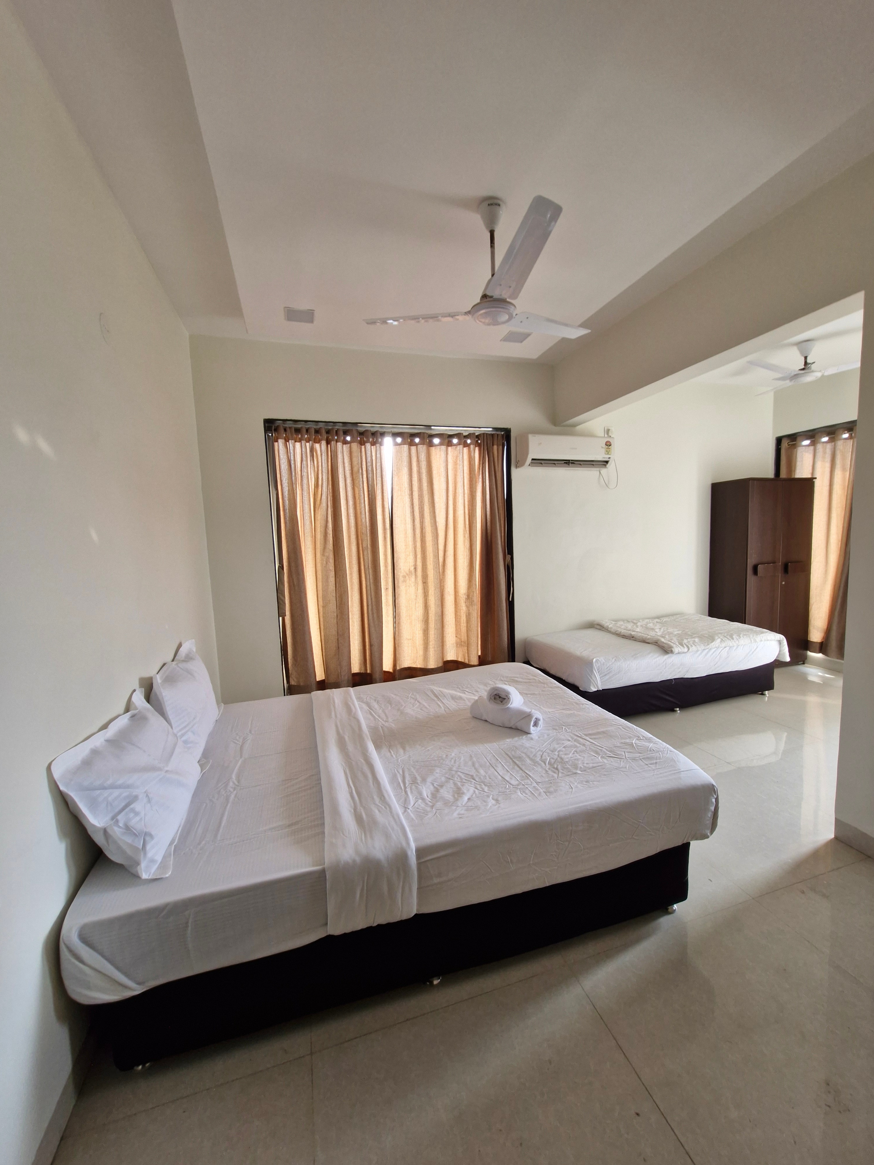 Deluxe AC Room 1