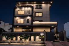 SUNRISE REGAL INN, Lucknow