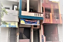 Shree Radha Krishna Palace, Khargone