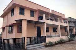 Twin Villa, Hatgad