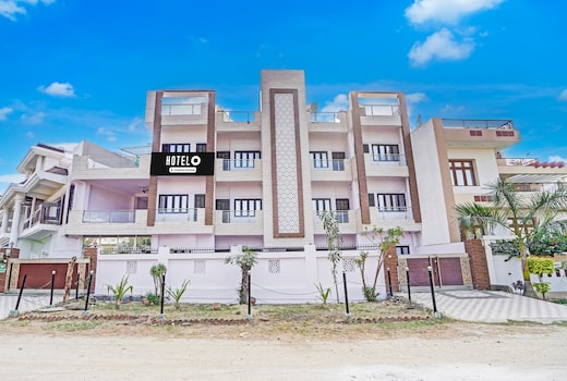 Super Hotel O Garden View Vrindavan Lucknow