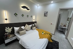Stylish 1BHK with balcony near 32nd Avenue Sec 15, Gurgaon