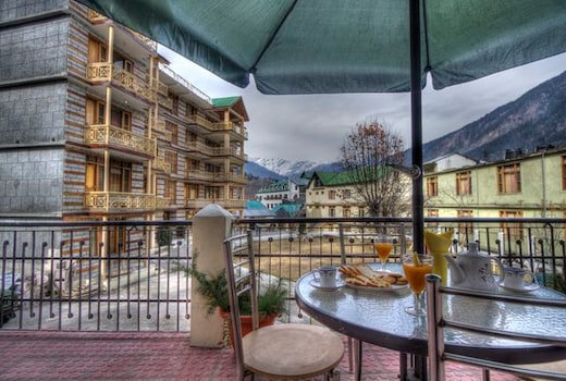 HOTEL RIVER WEST, Manali