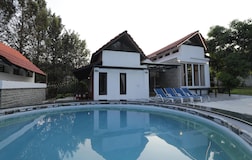 Swimming Pool 1