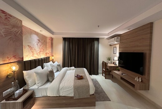 Lumi Stays - Luxurious studio Apartment in Indirapuram Ghaziabad