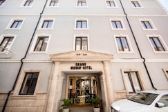 Grand Midway Hotel, Baku