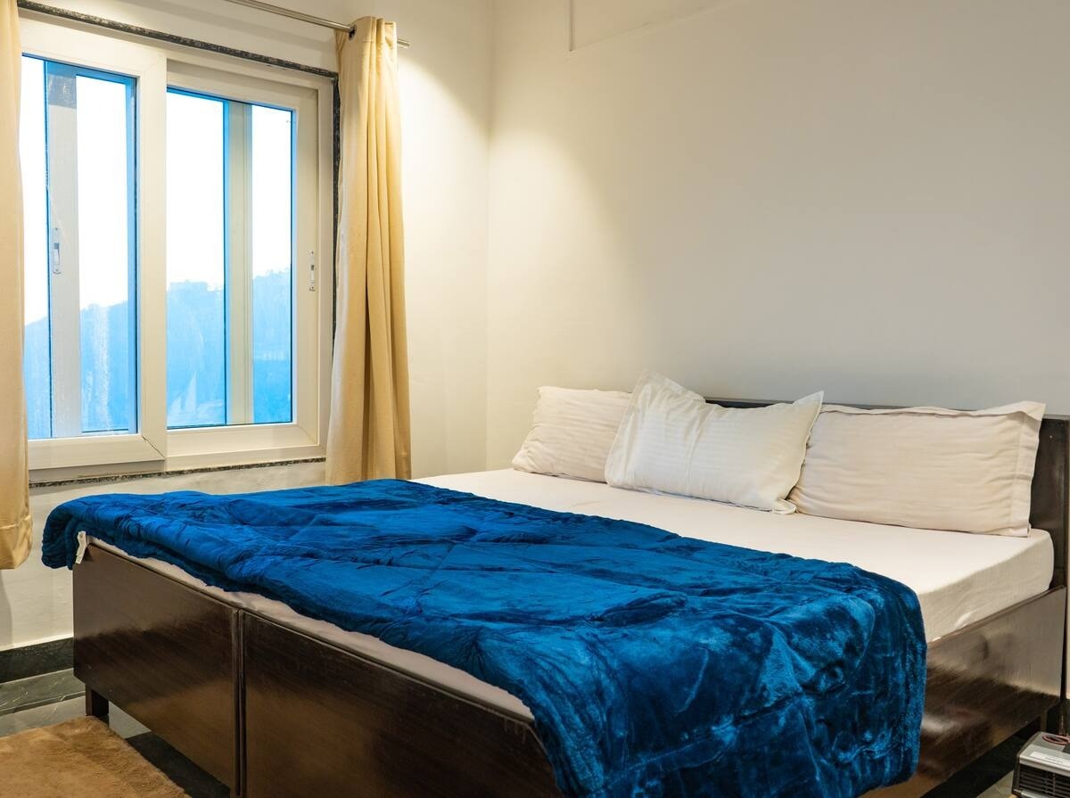 Hampton Villa Retreat | Entire 1BR Near Mall Road - Tap to explore photos