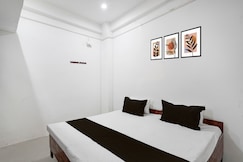 Hotel O by OYO Vijay Palace, Naugarh