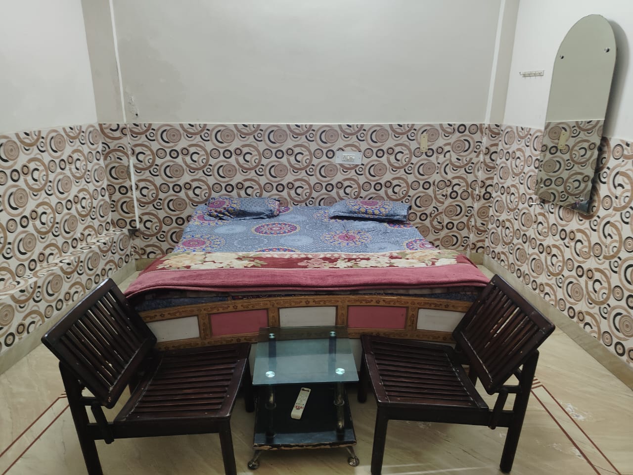 Punjab Guest House - Tap to explore photos