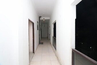 OYO 24410 Camellia Resort