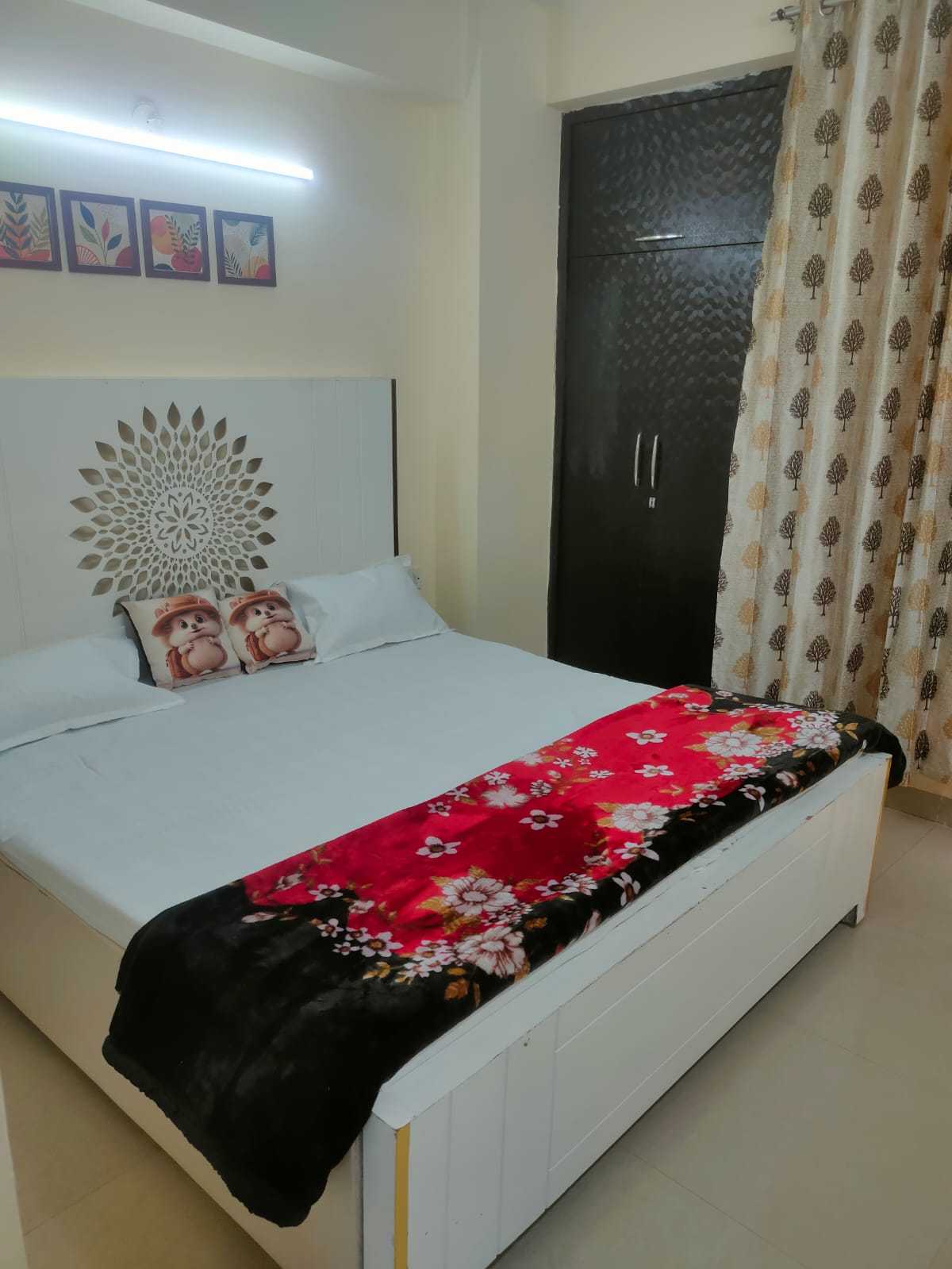 3 BHK Luxury Flat - Tap to explore photos