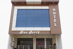 Hotel Blue Berry By WB, Agra