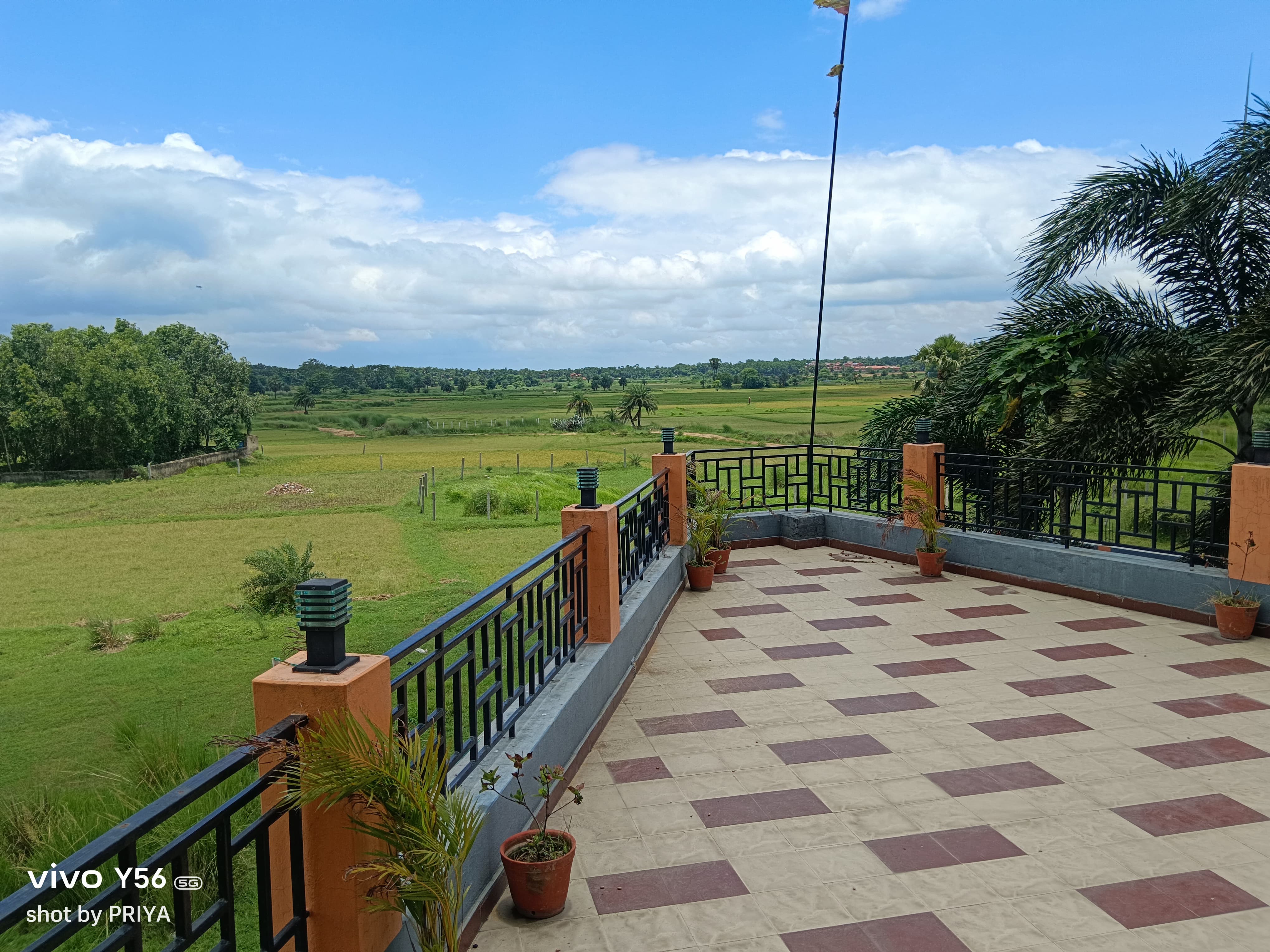 New Thakurbari Guest House and Restaurant - Tap to explore photos
