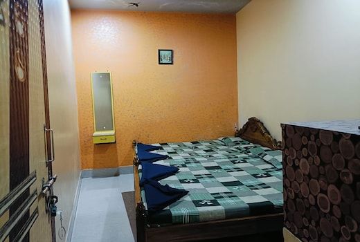 Puri Trip Homestay Located 50 Meters From Jagannath temple Lions Gate