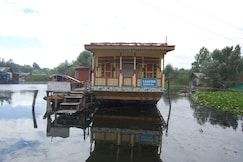Houseboat Tanveer Mahal, Srinagar