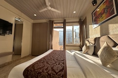 The Gwen Stays | Near Nainital Lake, Nainital