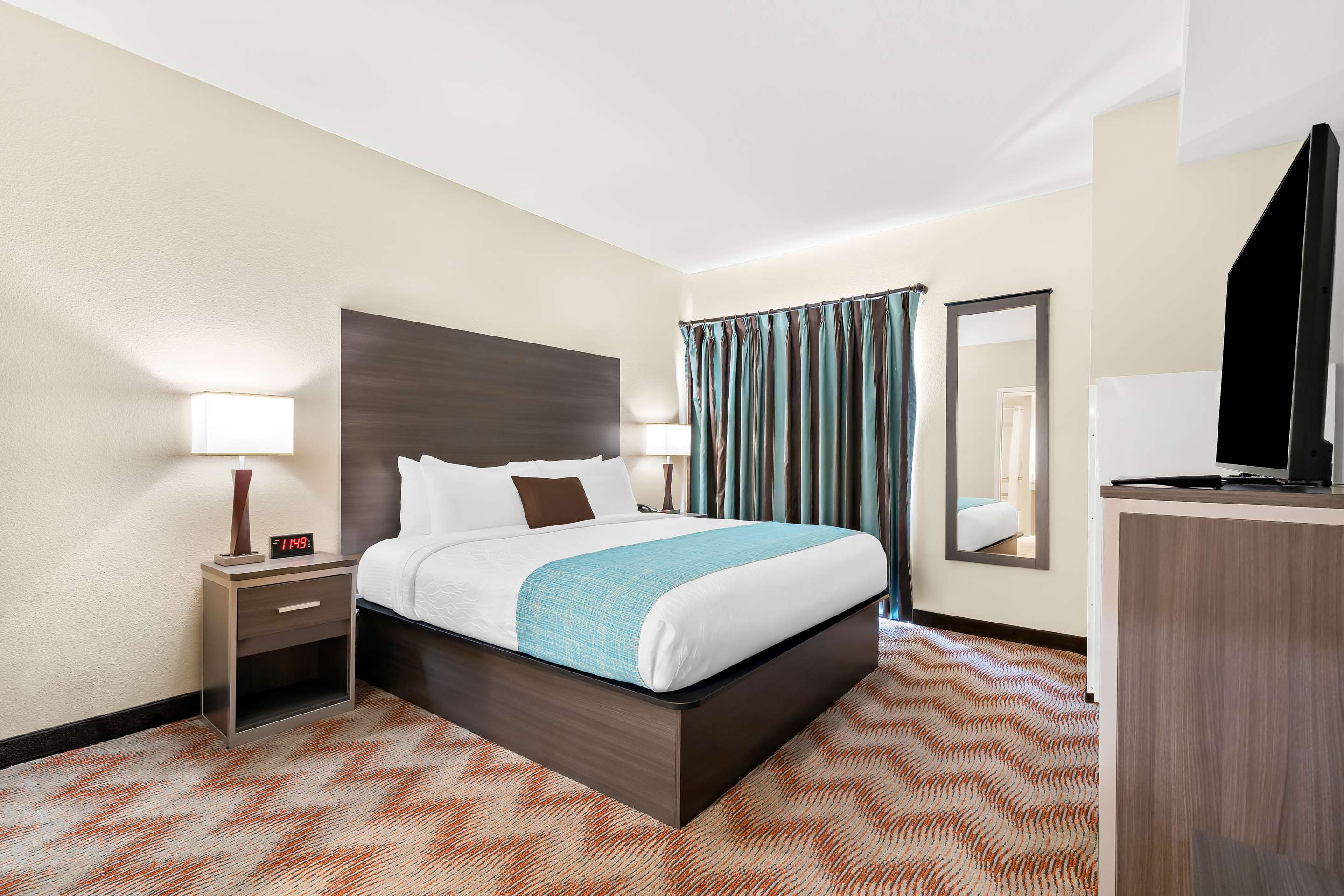 Best Western Plus Irvine Spectrum Hotel - Tap to explore photos