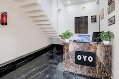 Hotel O A.R Palace, Mampur Bana