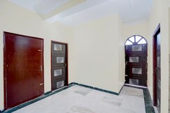 Hotel O Chitrakut Nagar Formerly Royal Brothers, Patna