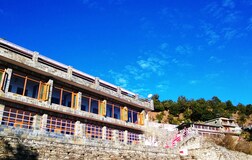 Deluxe with Valley View