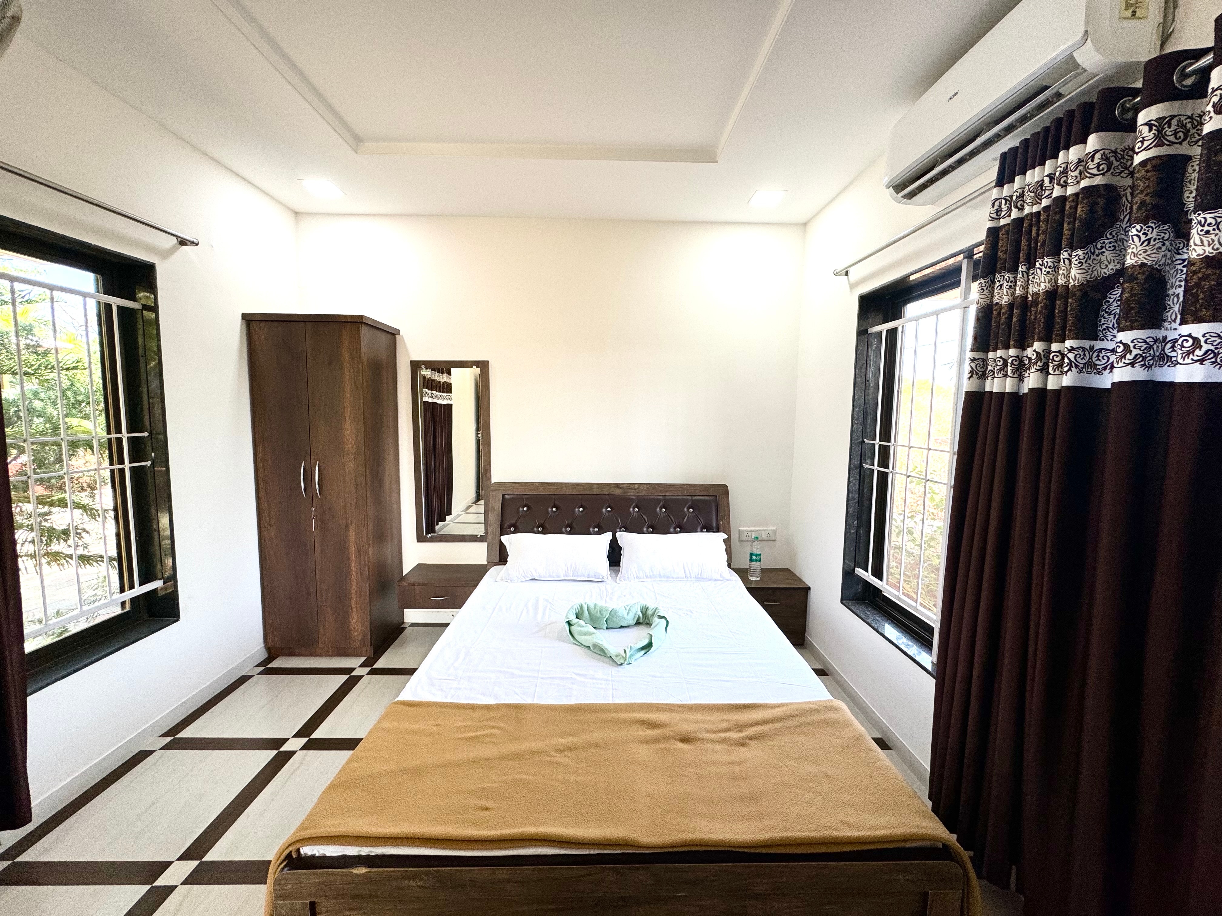 Deluxe AC Room 1