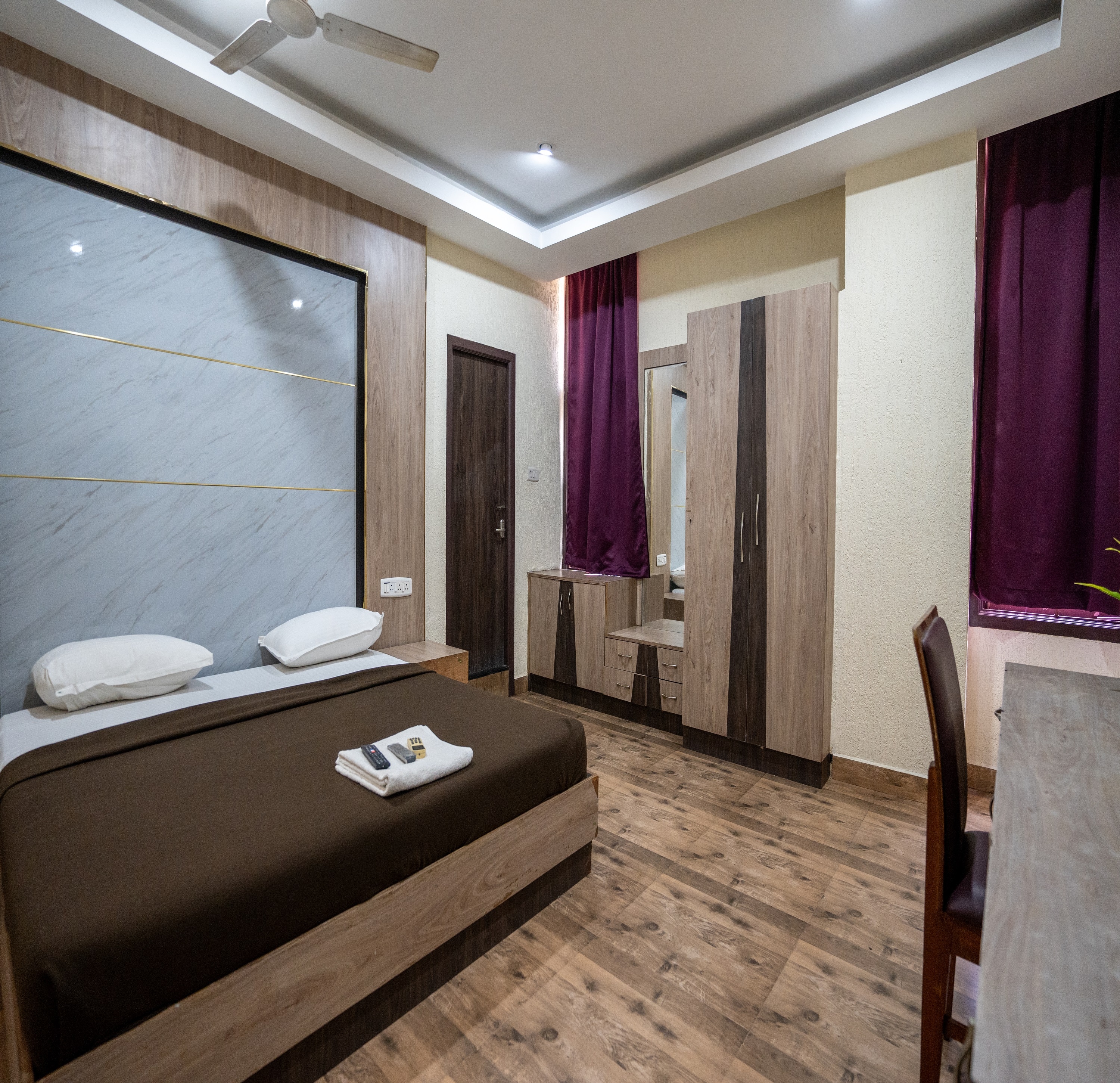Hotel Anbu Park - Tap to explore photos