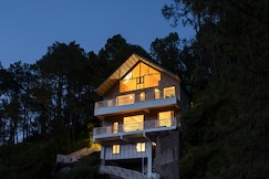 V are Family Spring Hills | 4BHK serviced villa with scenic views & BBQ, Kasauli