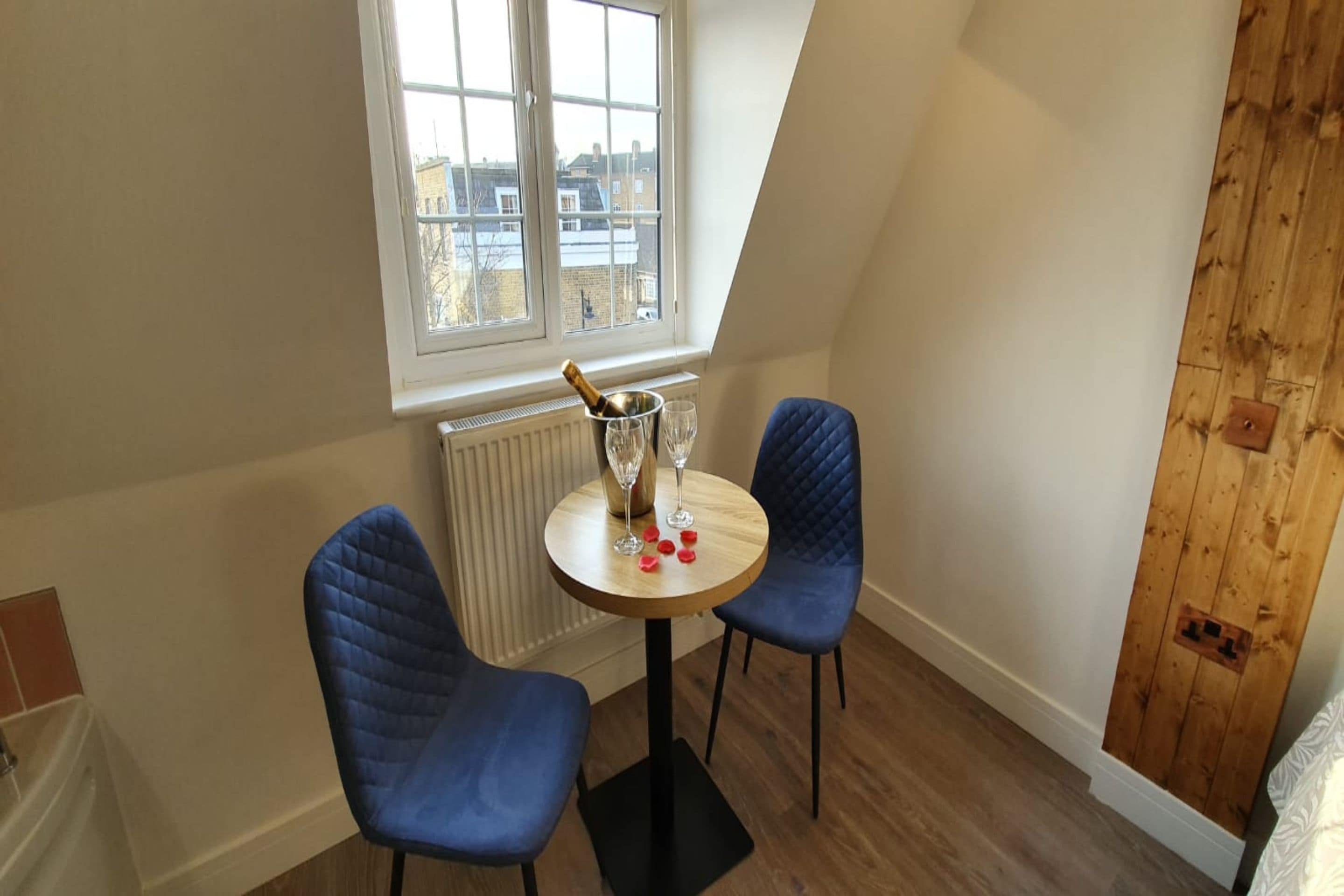 OYO Angel Townhouse - Tap to explore photos