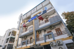 FabHotel Pranjul Inn, Prayagraj