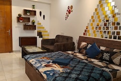 Amber Homes Couple Friendly stay, Dadri