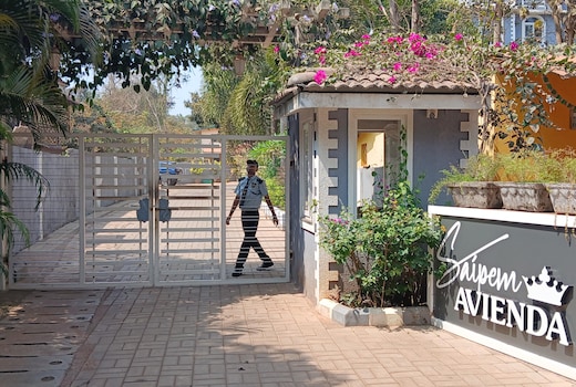 Couple Friendly suite 305 1BHK with Infinity Pool