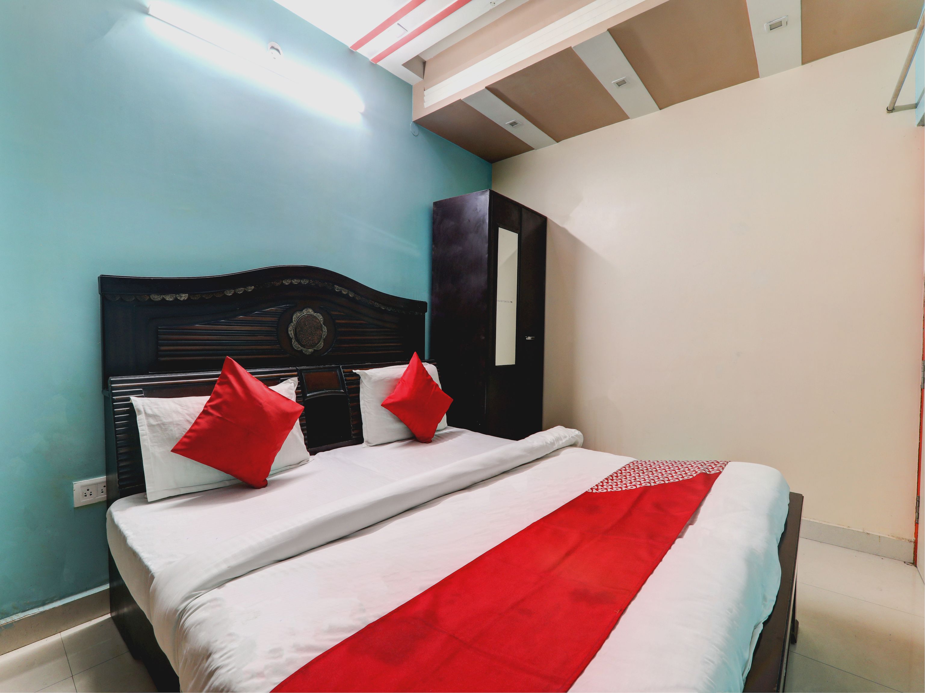 Hotel O Intercity Inn - Tap to explore photos