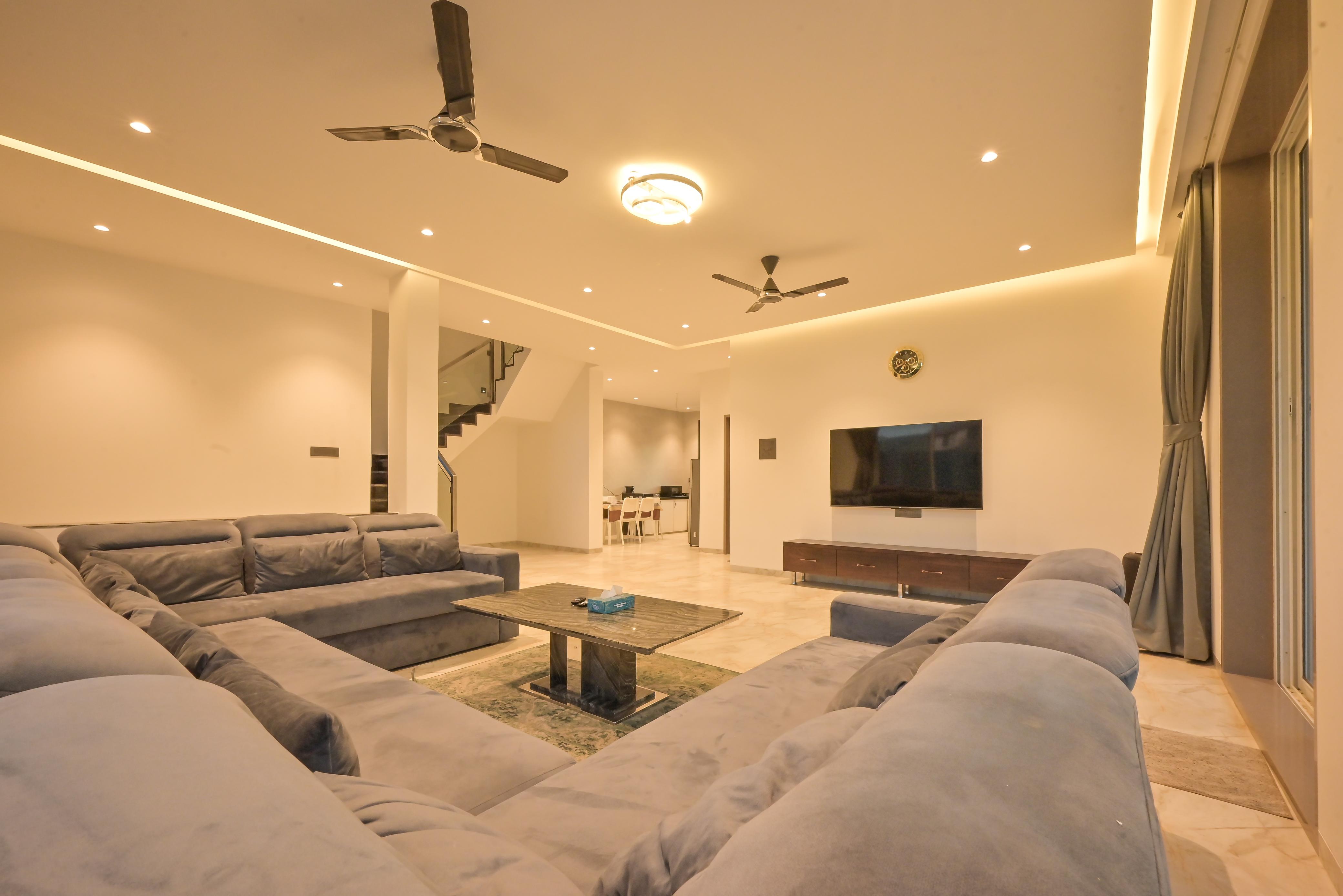 4 BHK Fortune Villa 1 w Private Pool By Jalanta Stays - Tap to explore photos