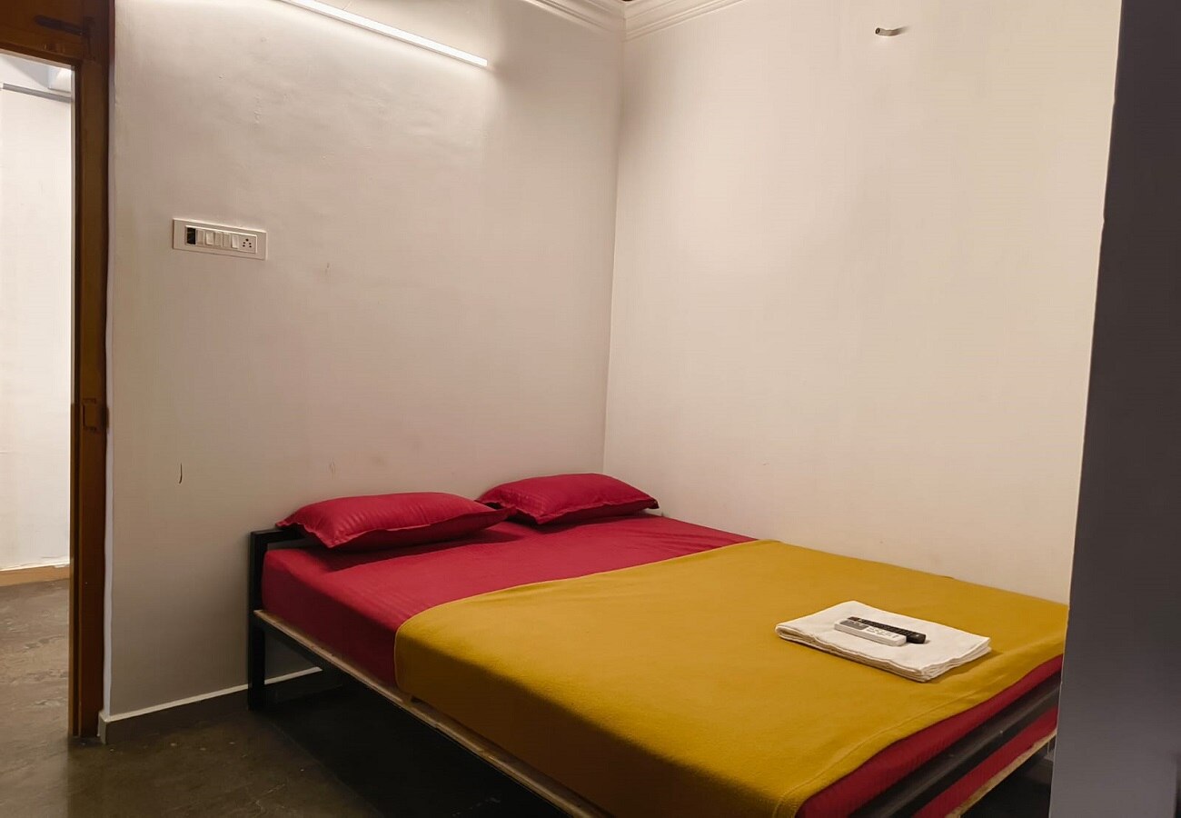 S4 Guest House - Tap to explore photos