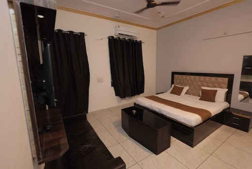 Collection O Agra Kalindi Vihar Formerly Hotel Taj