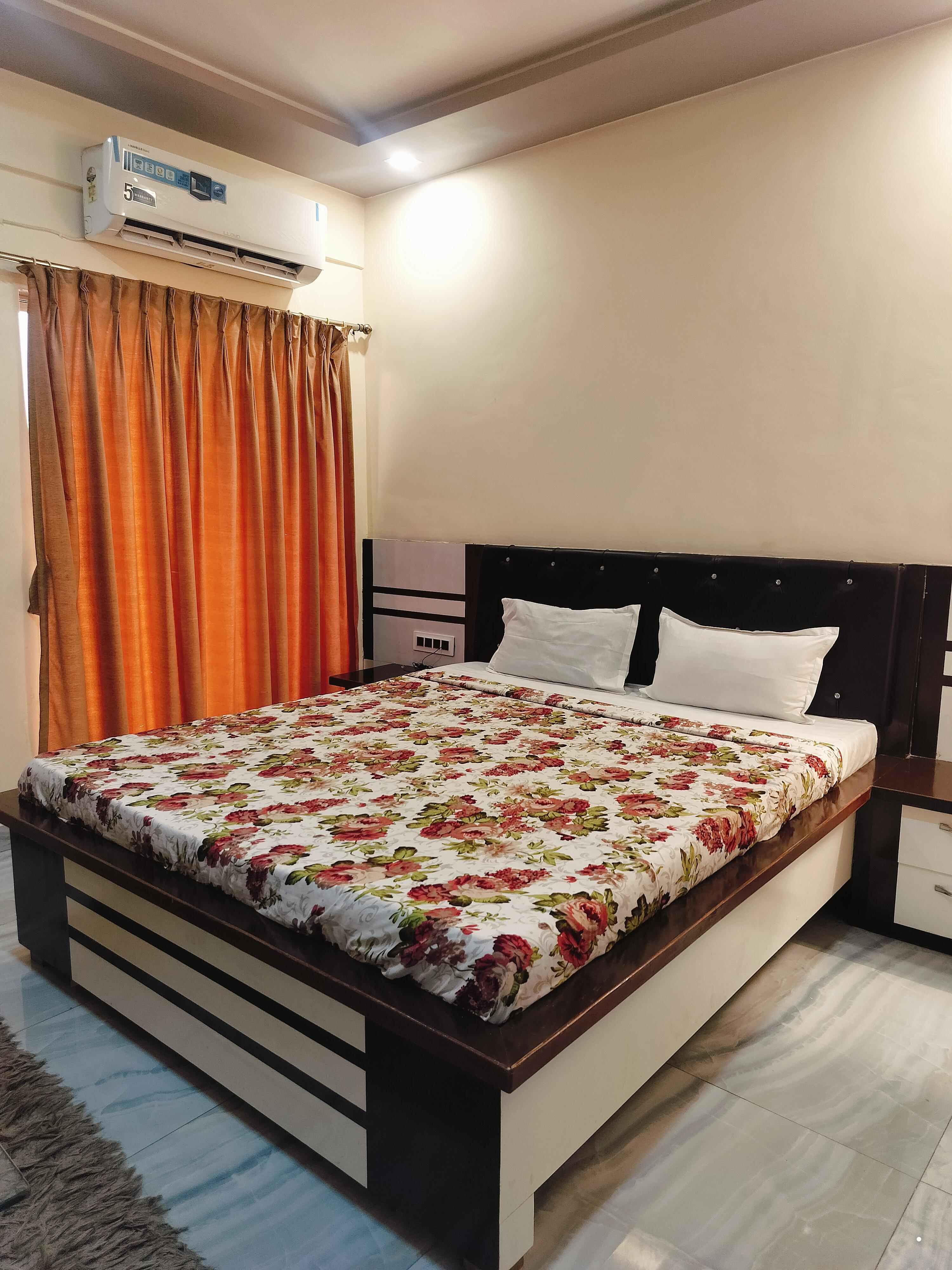 City View Couple Room (2 Person) With Bathtub and Balcony 1