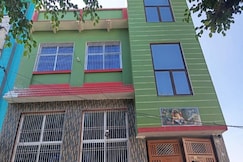 RADHA APARTMENTS Stay, Vrindavan