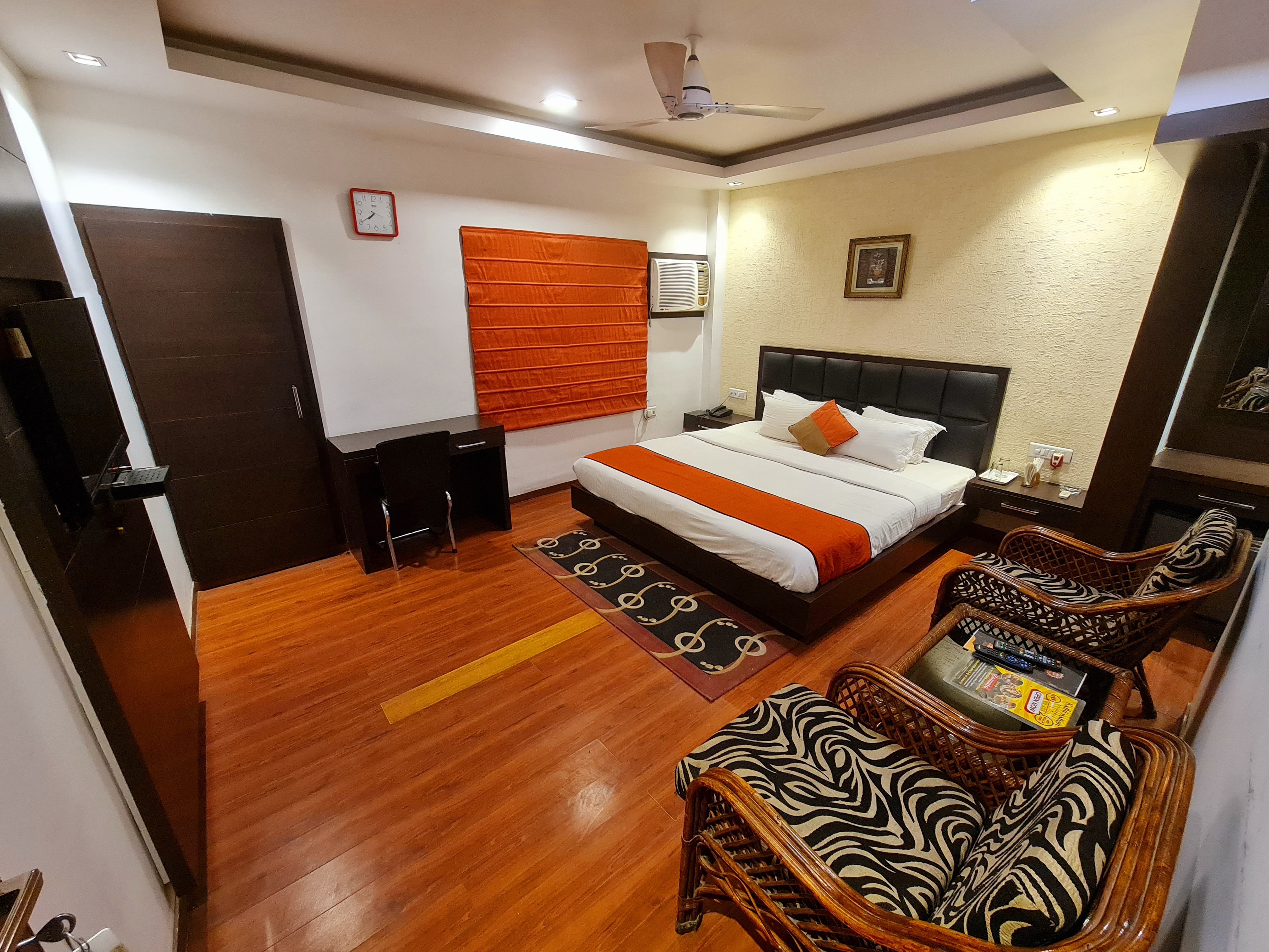 Hotel Jyotilok - Tap to explore photos