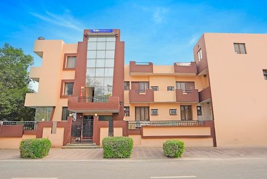 FabHotel The Grand Olive