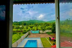 Natures heaven villa, Trimbak