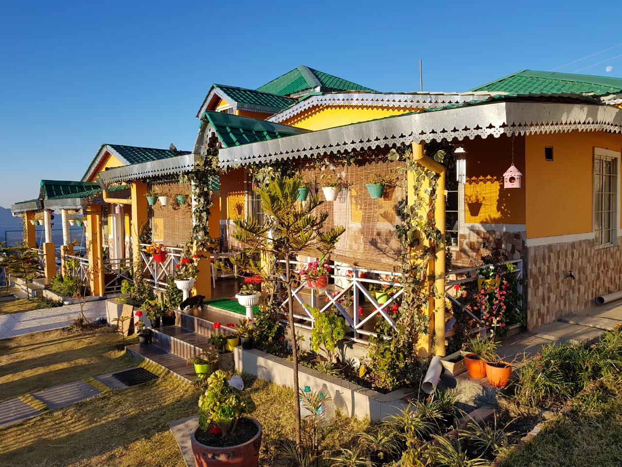 Orange County Cottages - Tap to explore photos