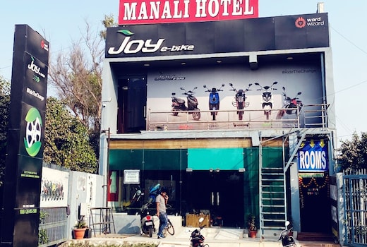 Manali Hotel by GRB
