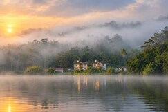 Karlad Lake Palace Waterfront Resort by stayRAa, Wayanad