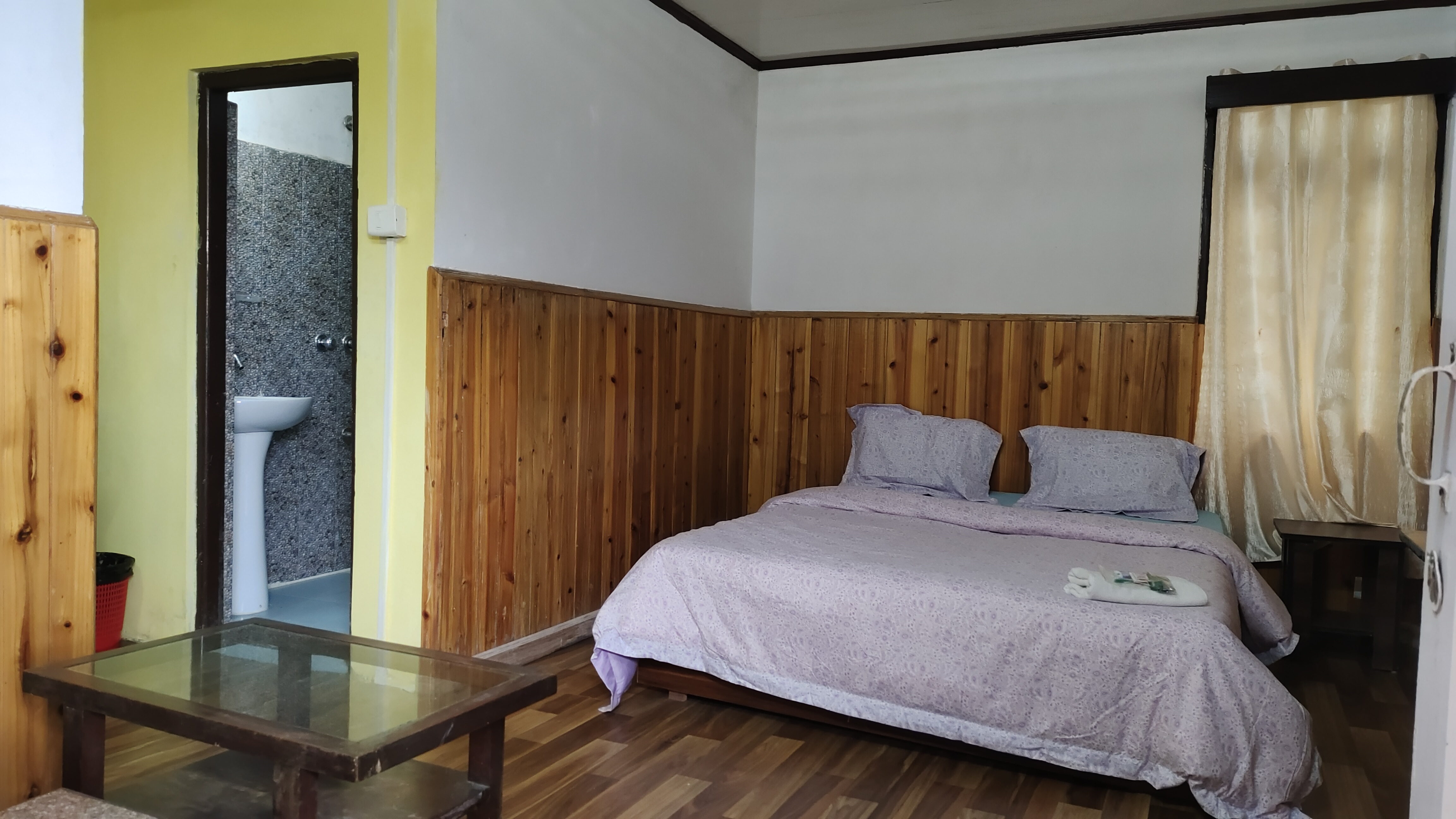 Mountaineers Homestay | Mountain-view Rooms - Tap to explore photos