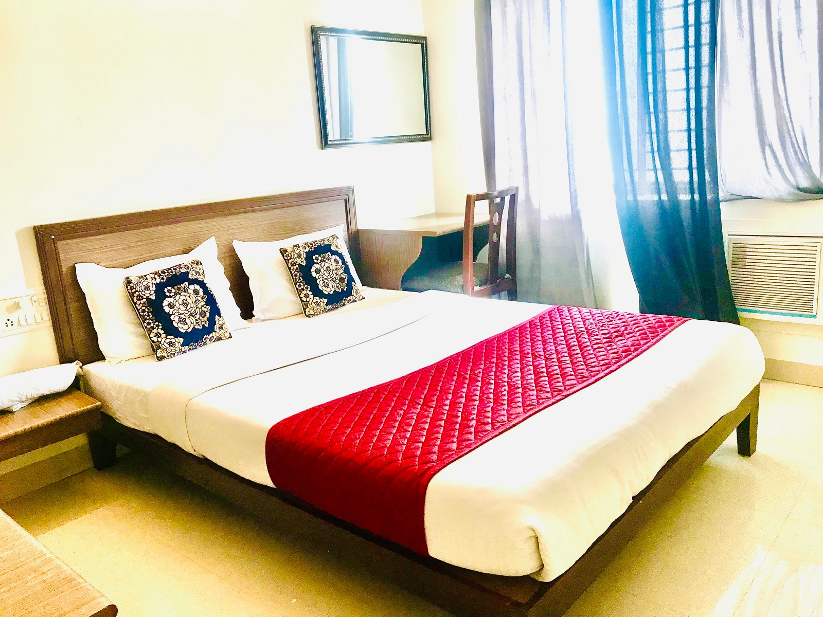 Hotel Halfmoon Hospitality - Tap to explore photos