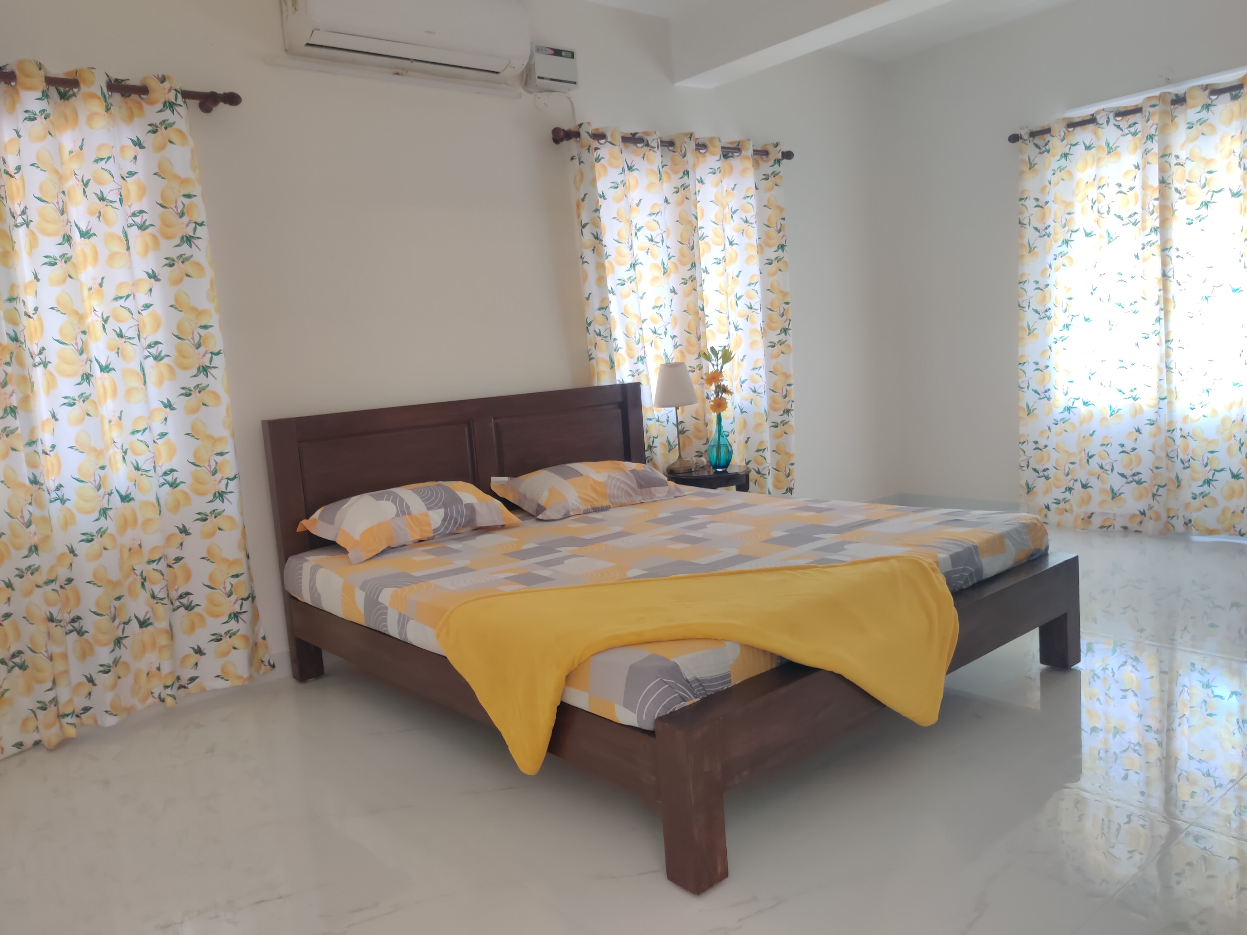 Sunshower 3BHK @ Gopalapuram - Tap to explore photos