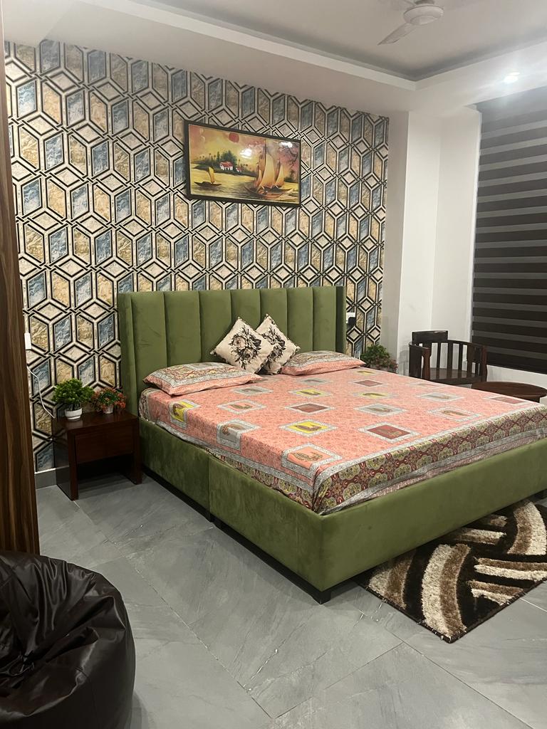 Stylish 1 BHK with Meeting Room - Tap to explore photos
